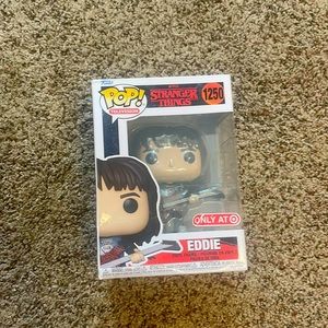 STRANGER THINGS 4 EDDIE FUNKO POP(minor damage on box)🎸❤️(SUPER RARE)⚠️ON SALE